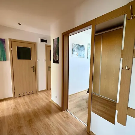 Apartman Grafit - Na Wzgorzu - Zdroj *