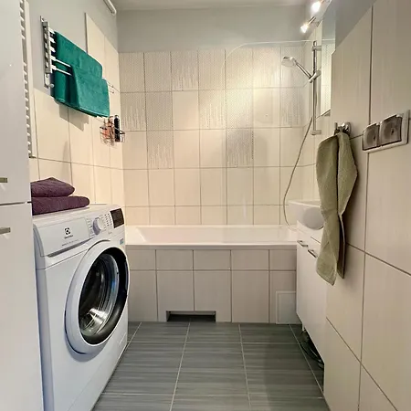 Grafit - Na Wzgorzu - Zdroj Apartman *